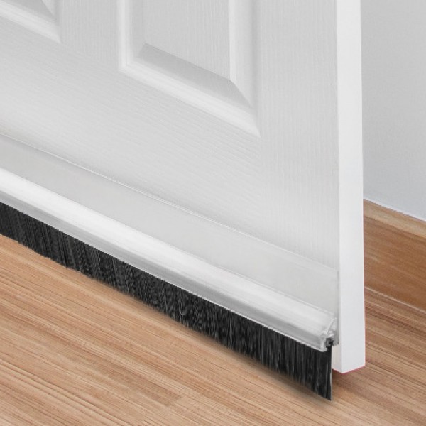 Burlete adhes.pvc cepillo 1m.x45mm.trans